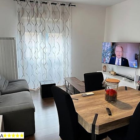 Gorizia Central Luxe Apartment 6 Posti Letto المظهر الخارجي الصورة